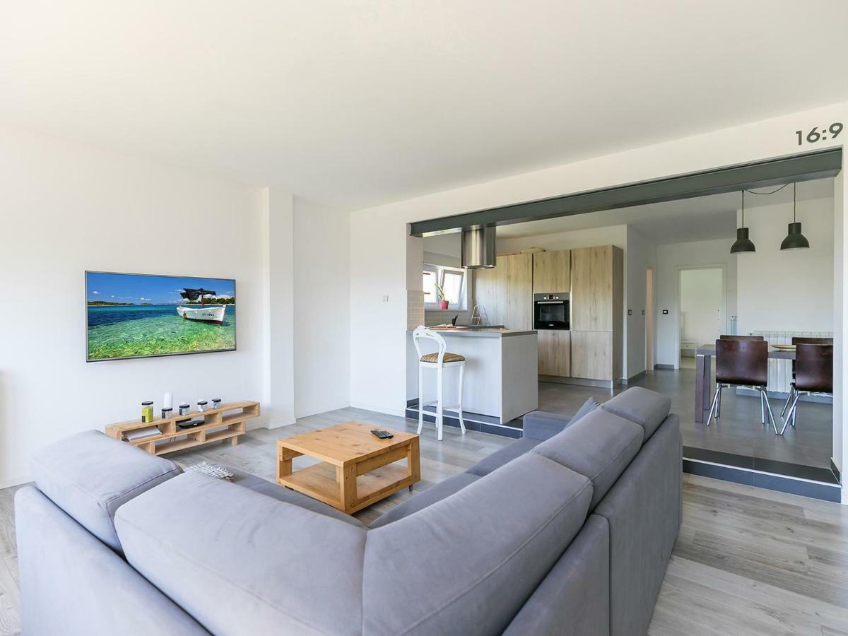 Oliver Art Apartment Porec Ngoại thất bức ảnh